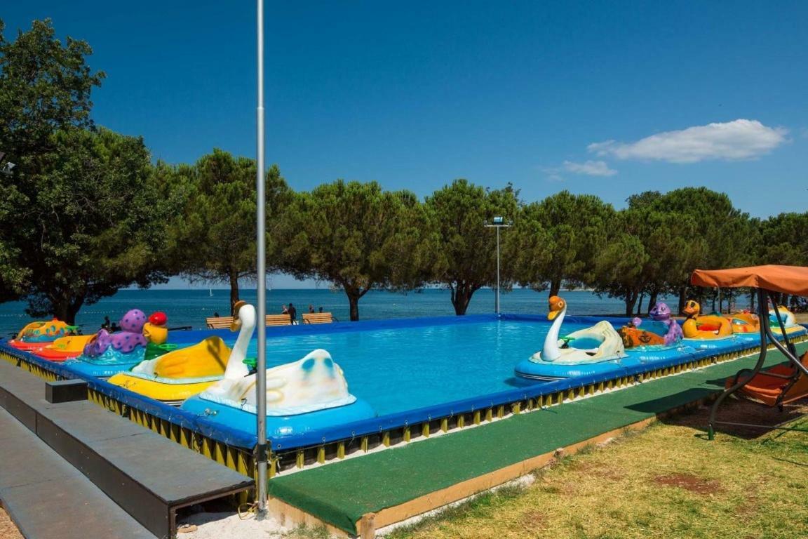 TourIstra Mobile Homes in Camping Park Umago Esterno foto